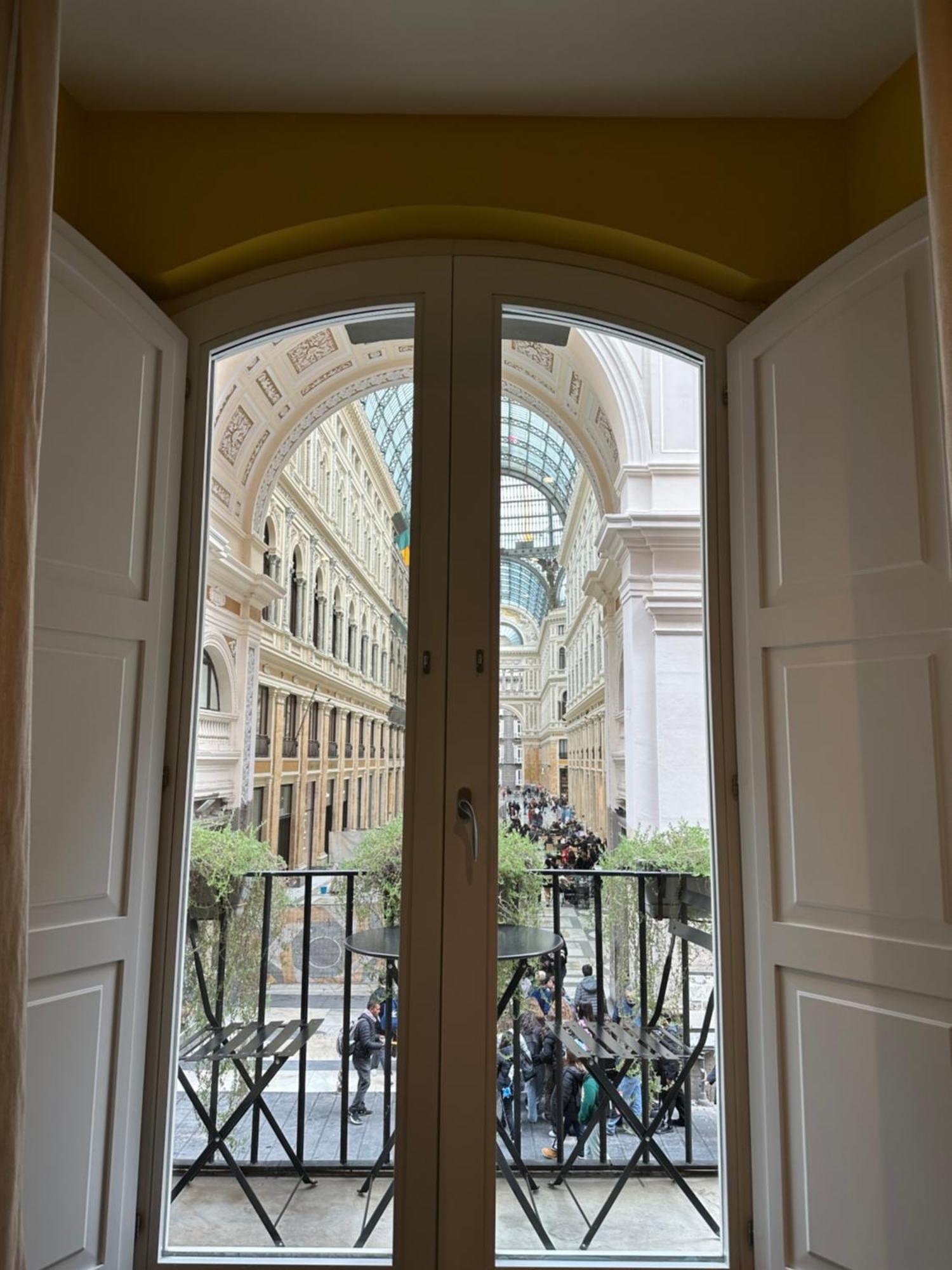 Caruso Place Boutique & Wellness Suites Neapel Exteriör bild